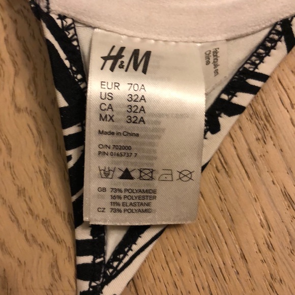 H&M Black and White halter bikini - Picture 3 of 4